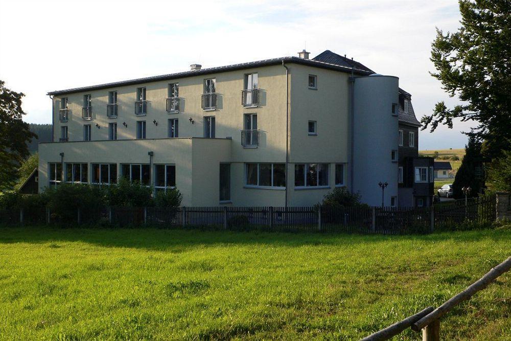 Hotel Haus Oberland Masserberg Bagian luar foto