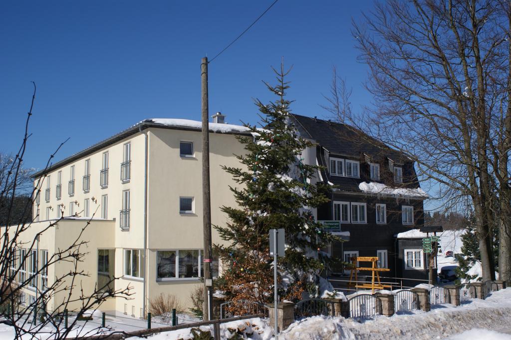 Hotel Haus Oberland Masserberg Bagian luar foto