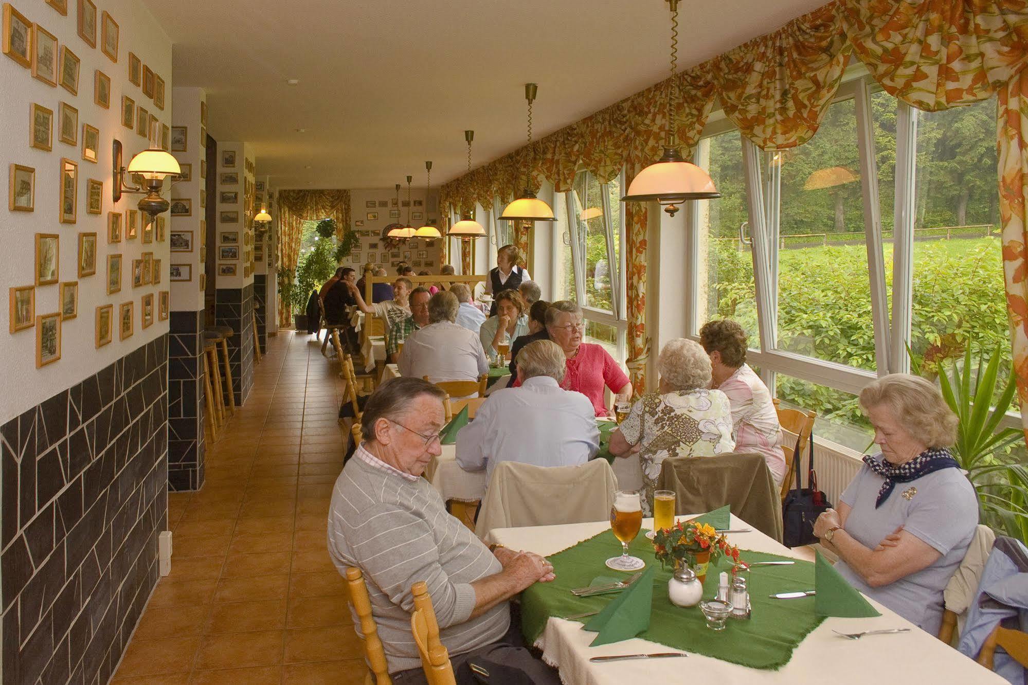 Hotel Haus Oberland Masserberg Bagian luar foto